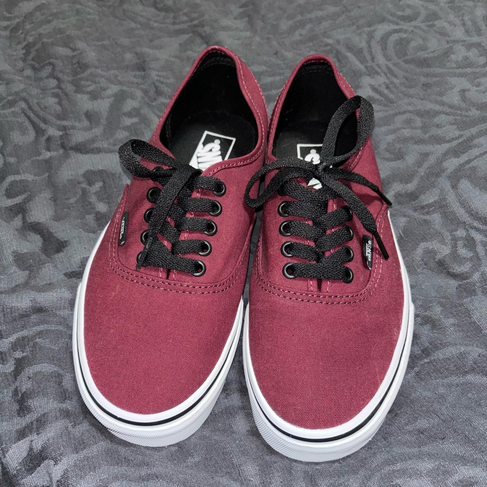 Low cut Vans